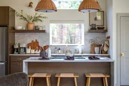 The Spruce at 136 - Image 2